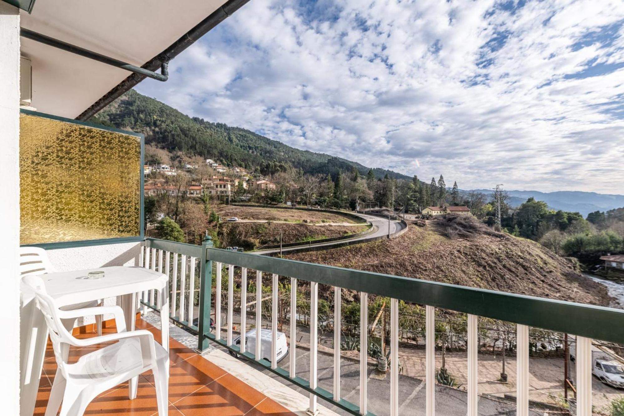 O Pimpao Hotel Geres Bagian luar foto