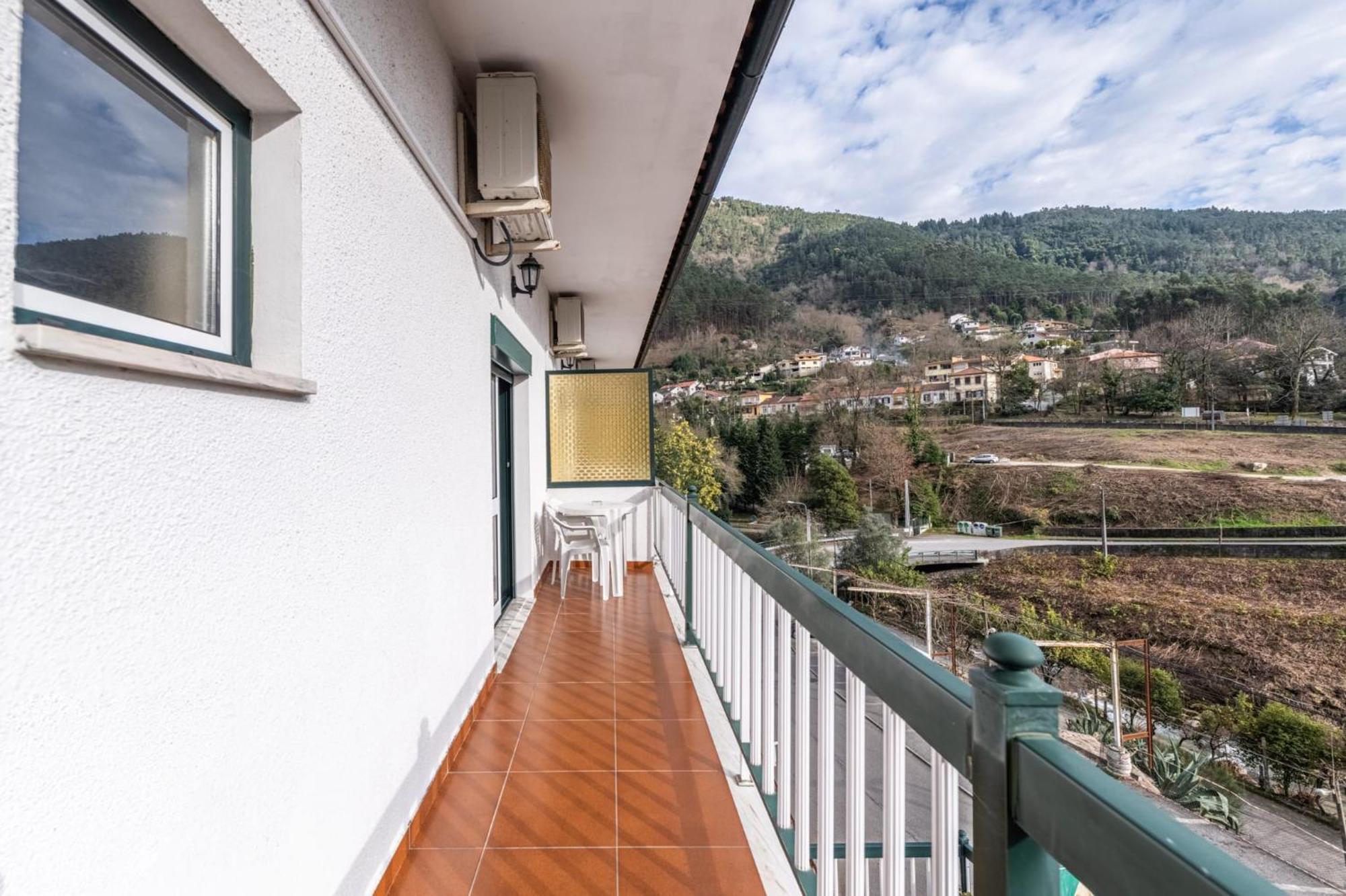 O Pimpao Hotel Geres Bagian luar foto