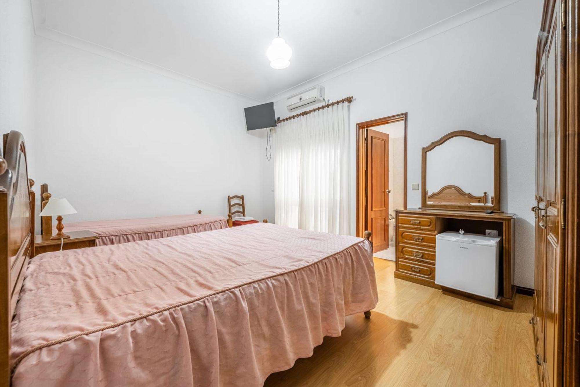 O Pimpao Hotel Geres Bagian luar foto