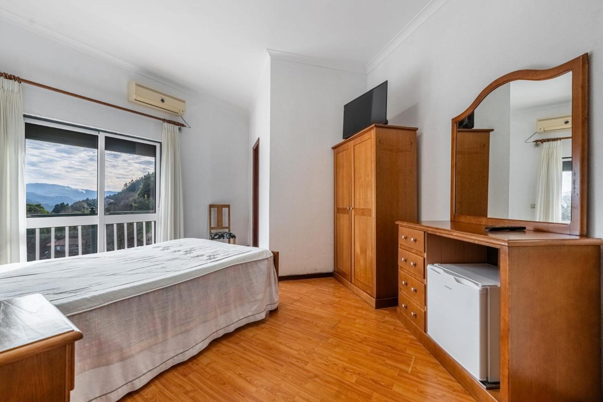 O Pimpao Hotel Geres Bagian luar foto